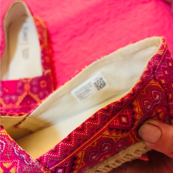 TOMS Women's Vibrant Red Espadrilles - Picture 3 of 6